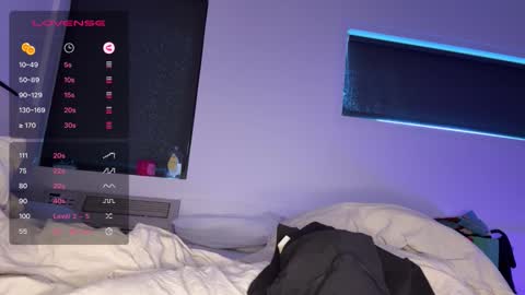 mskitty000 online show from February 19, 9:58 pm