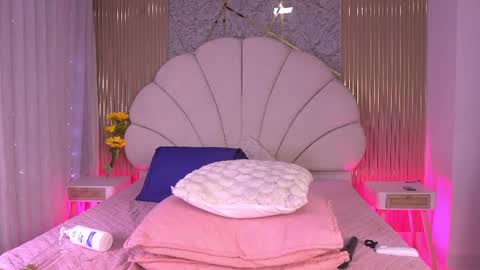 Manuela  online show from July 22, 10:50 am