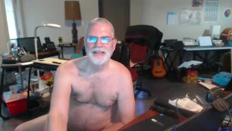 mt2much online show from February 2, 11:00 pm