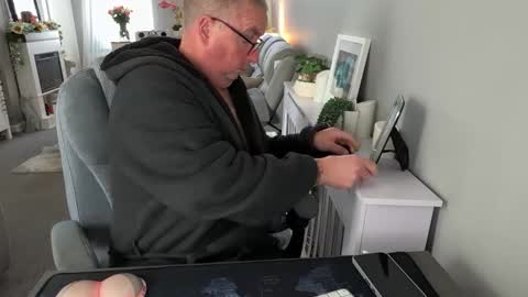 mtb1697 online show from April 13, 8:07 am