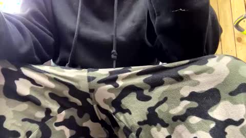 Snapshot of muecapr chatting on October 26, 5:45 pm Freakyt online show from October 26, 5:45 pm