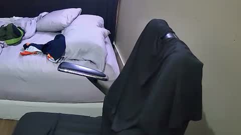 Muffdiver online show from February 17, 1:58 am