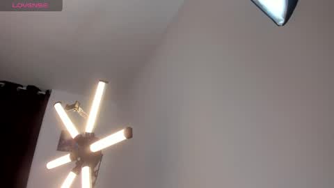 HEY GUYS IF YOU LIKE SEXY SHOW YOU ARE IN THE CORRECT PLACE CU WENESDAY PVT OPEN   TRANSMISSION TIME 5 PM - 10 PM COLOMBIA online show from April 11, 2:16 am