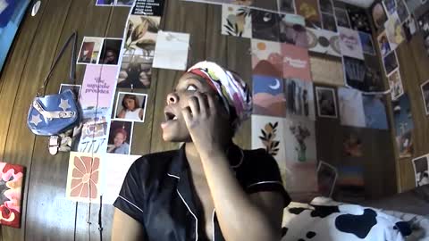 mumnxdor online show from January 15, 8:01 am