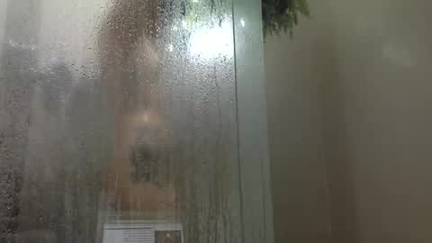 Snapshot of munchi_ chatting on February 22, 3:47 pm   online show from February 22, 3:47 pm