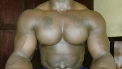 musclegod23 online show from February 14, 2:53 pm