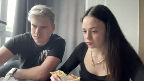 Milana and Anton online show from June 3, 4:12 pm