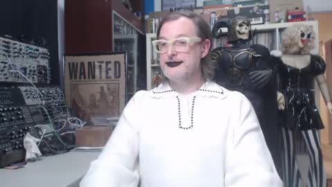 Muziknerd online show from November 15, 6:26 am