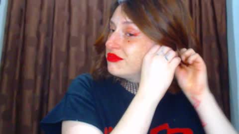     sara      i know you love me xoxox     online show from February 14, 8:39 am