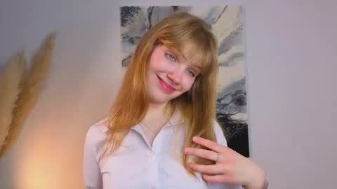 Snapshot of myismira chatting on October 18, 4:38 am Mira online show from October 18, 4:38 am