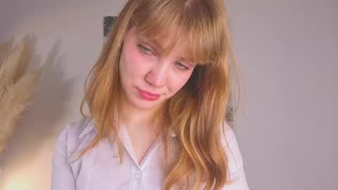 Snapshot of myismira chatting on October 21, 4:50 am Mira online show from October 21, 4:50 am