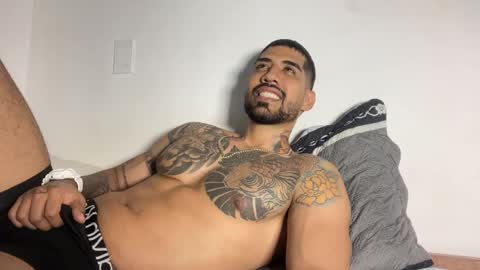 Myke esthetic online show from October 15, 5:00 am