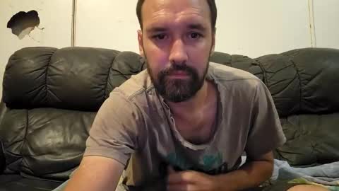 myleshodges online show from December 24, 11:17 am