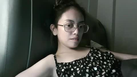 Lucie  online show from December 27, 5:05 pm