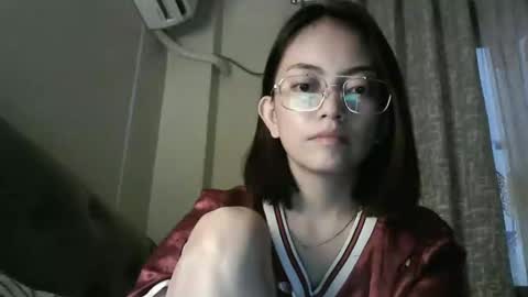 Lucie  online show from January 4, 9:52 pm