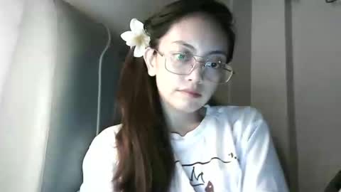 Lucie  online show from December 30, 2:19 pm