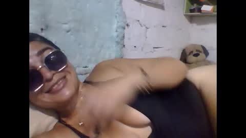 mylu84542 online show from May 27, 4:26 pm