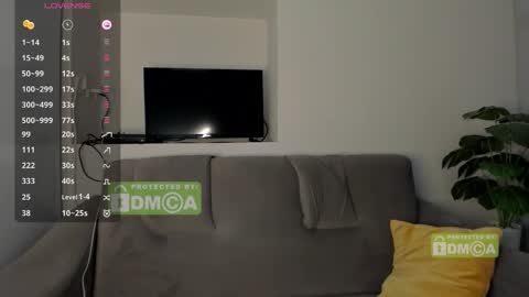 hey its Mel online show from October 18, 9:30 pm