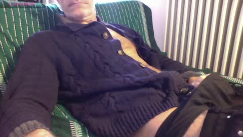 Bi sexy guy lovense hush is on private is open or password show tip if you like. online show from April 8, 7:00 am