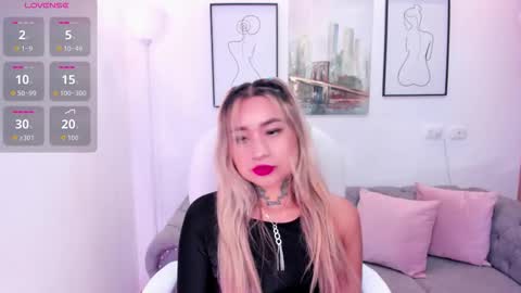 mystic_nova_ online show from March 13, 11:24 am