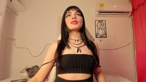 Snapshot of mysticamber1 chatting on September 22, 12:37 am mysticamber1 online show from September 22, 12:37 am