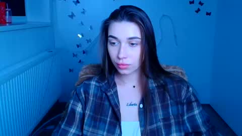 Amelia online show from May 12, 11:30 am