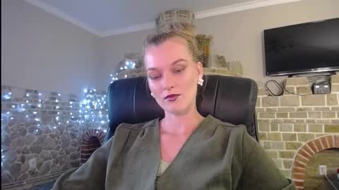 Snapshot of mysticvenus_ chatting on September 16, 3:04 pm mysticvenus_ online show from September 16, 3:04 pm