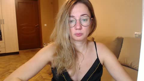 Maya online show from December 22, 8:47 pm