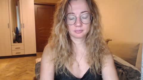 Maya online show from January 24, 3:32 am