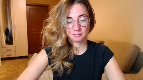 Maya online show from January 27, 3:28 pm