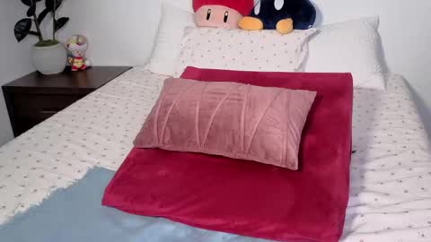 Snapshot of mysweetsofie1 chatting on October 9, 12:05 am MySweetSofie online show from October 9, 12:05 am