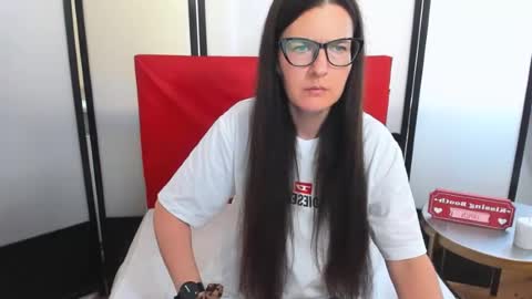 nadiatrue online show from June 30, 2:49 pm