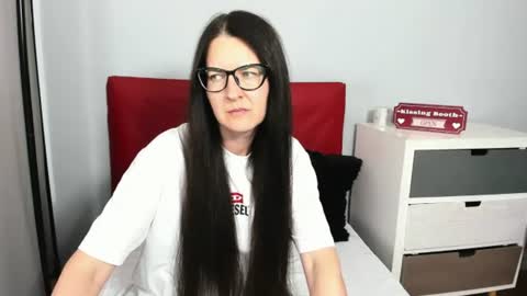 nadiatrue online show from July 8, 4:54 pm