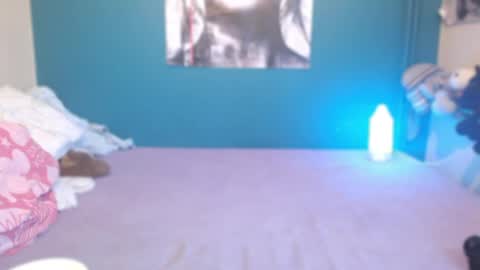 nadinnnea online show from March 11, 2:09 pm