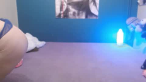 nadinnnea online show from March 14, 5:39 pm