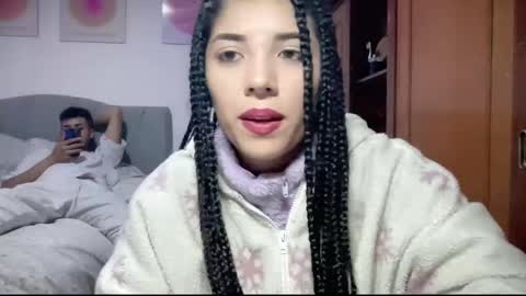 naduu__xx online show from January 6, 2:37 am