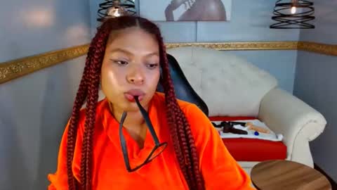 Nahomy online show from November 1, 10:20 pm