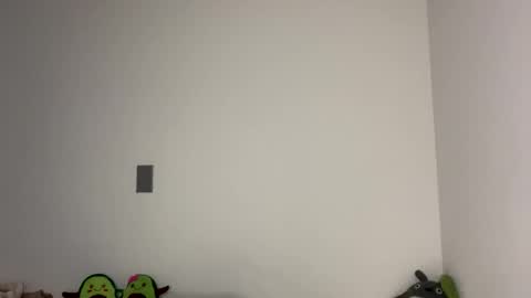 nahomy online show from April 13, 12:09 pm