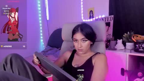 Snapshot of nami_white chatting on October 22, 5:54 am nami_white online show from October 22, 5:54 am
