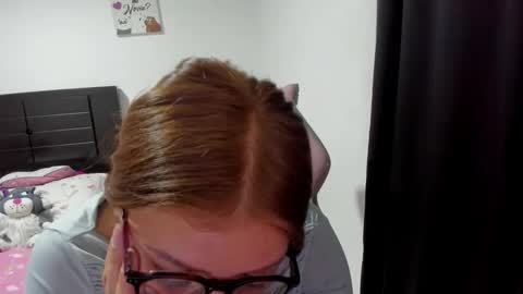 Snapshot of namibecker chatting on October 8, 12:51 am Nami online show from October 8, 12:51 am