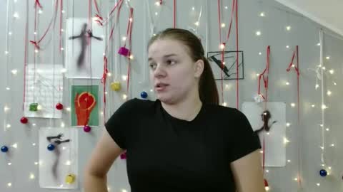 Nana online show from November 20, 9:30 am