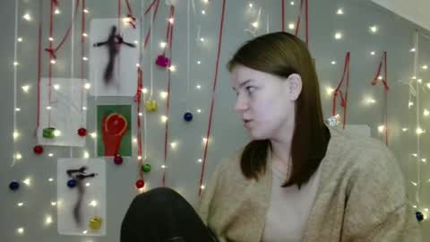 Nana online show from November 18, 9:12 am