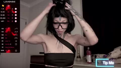 Nana online show from February 7, 6:13 pm