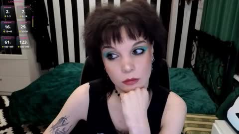 Nancy online show from December 17, 3:13 am