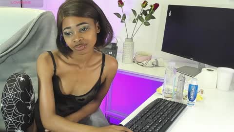 Nancy online show from December 12, 6:53 pm