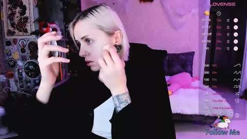 Monday-Friday 12-4 AM and 6-9 AM New York time online show from October 23, 8:05 am