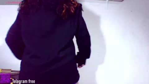 Naomi online show from December 6, 10:57 pm