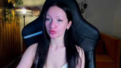 Naomi online show from November 27, 6:32 am