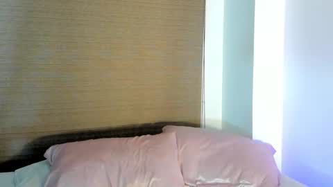 naomidawson online show from September 21, 12:58 am