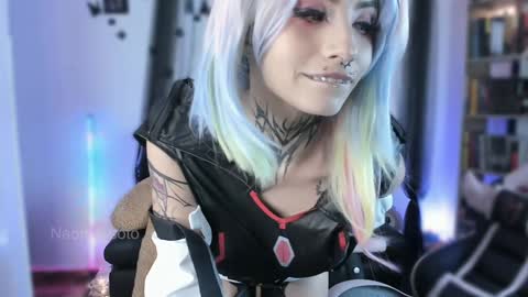 Naomi online show from February 15, 9:02 pm